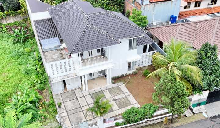 Dijual Rumah di Komplek Favorite Lokasi Dekat MRT Lebak Bulus Dijual Rumah di Komplek Favorite Lokasi Dekat MRT Lebak Bulus