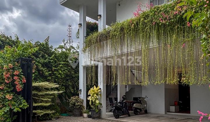 Dijual Rumah Full Furnished di Bintaro Kebayoran Village