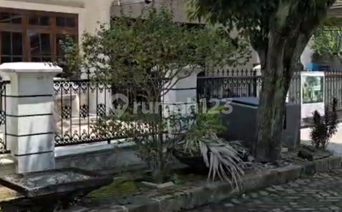 Dijual Rumah Dua Lantai Dalam Komplek di Pondok Cabe