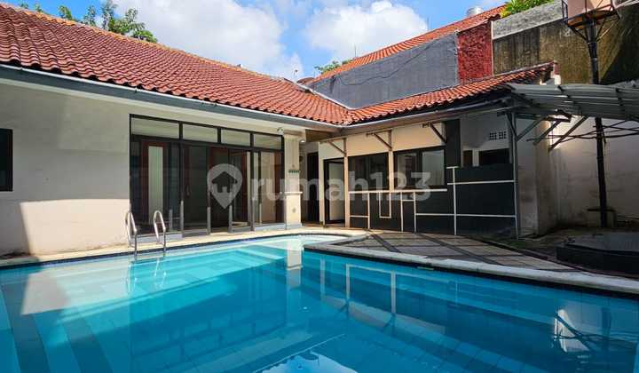 Dijual Rumah Pondok Indah Fasilitas Swimming Pool