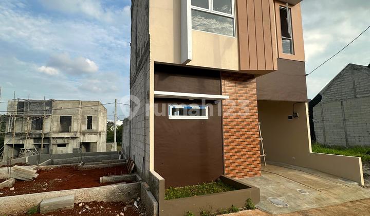 Jual Rumah Dua Lantai dan Satu Lantai Lokasi Dekat Toll dan Mall