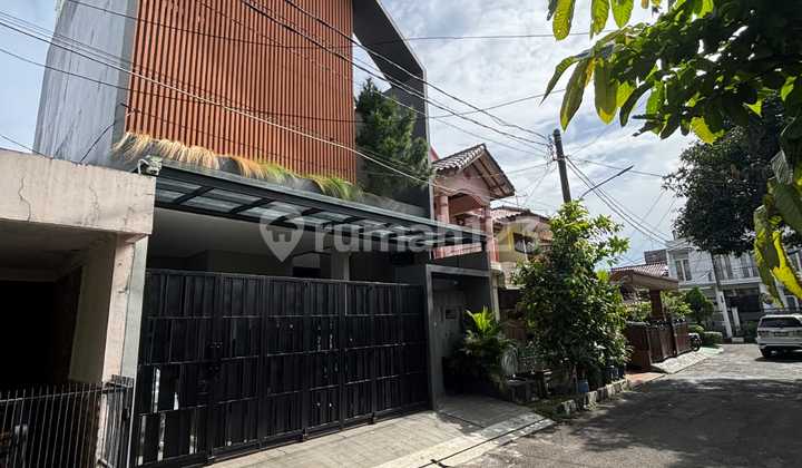 For Sale Semi-Furnished House Near MRT Lebak Bulus