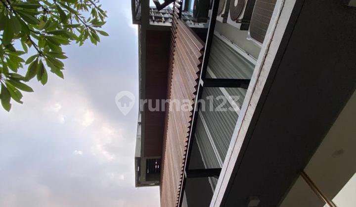 Dijual Villa Karya Arsitek Kas di Pondok Indah
