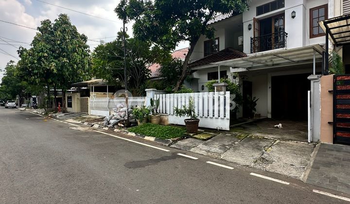 Dijual Rumah Dua Lantai Turun Harga di Pondok Indah