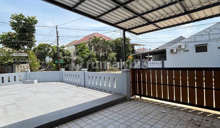 Rumah Posisi Hoek Jalan Utama Gading Serpong, 1 Lantai, SHM 2