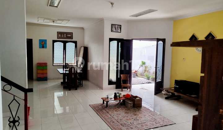 Luxury Tropical-Themed Residence in Denpasar 2