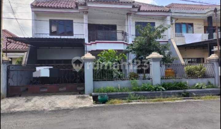 Hunian Mewah Bernuansa Tropis di Denpasar Hunian Mewah Bernuansa Tropis di Denpasar