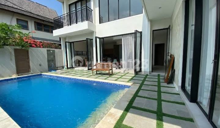 Luxury Villa For Sale In Canggu - Prime Bali Location (Read Description) Luxury Villa For Sale In Canggu - Prime Bali Location (Read Description)