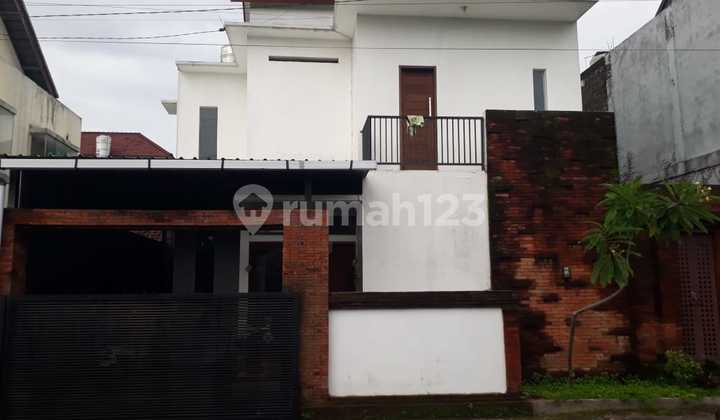 House in North Denpasar Area Strategic Location House in North Denpasar Area Strategic Location
