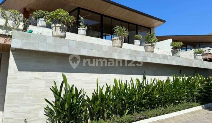 Limited Edition Luxury Villa - Exclusive & Private