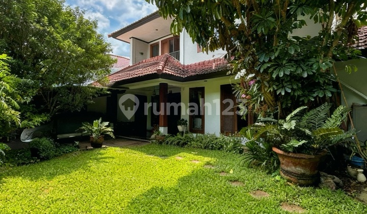 Rumah Kokoh Lokasi Prime Dekat Sudirman Senayan