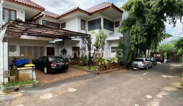 For Sale Townhouse in Lebak Bulus, Land Size 335, Best Price