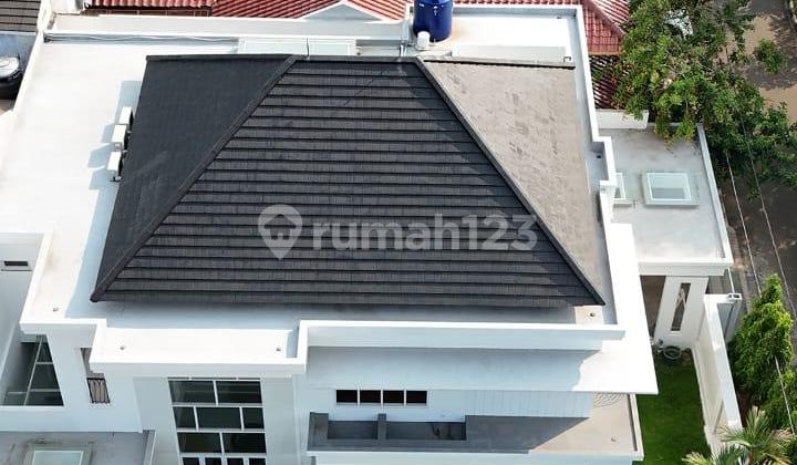 Tebet Rumah Cantik Baru di Komplek Hoek