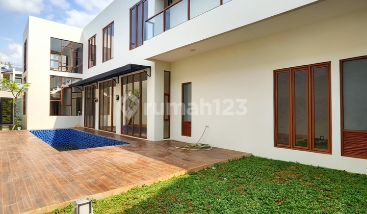 Dijual Rumah Modern Tropical Ampera Kemang 2