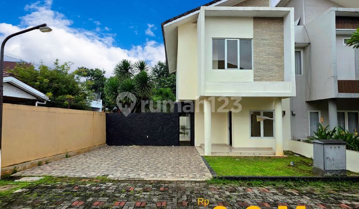 Selling Nice House in a Cluster in Cinere