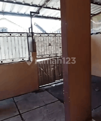 Ready-to-Occupy House in a Comfortable and Strategic Location at Tki 3 Bandung 2