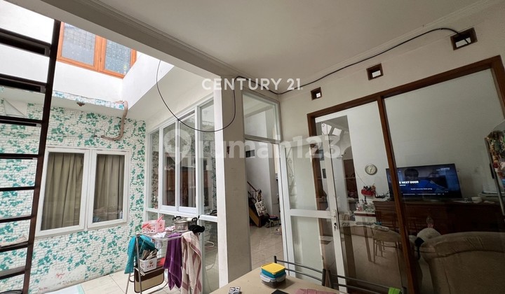 Comfortable and Move-In Ready 2-Story House in Tki 3 Bandung 2