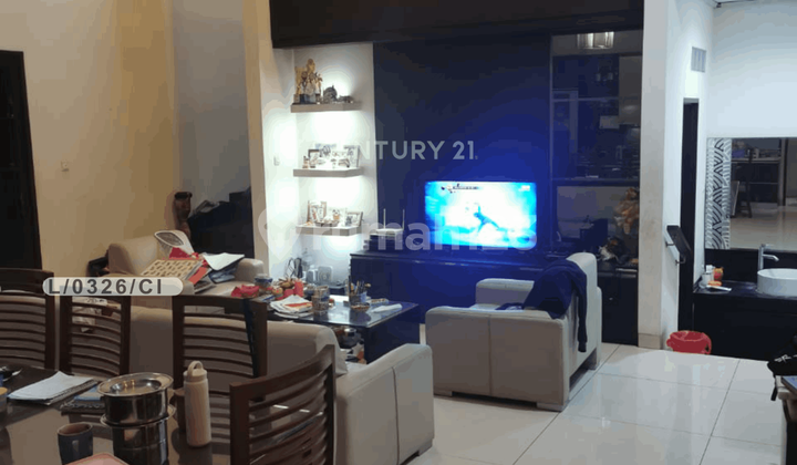 Ready-to-Occupy 2-Storey House in a Strategic Location at Taman Kopo Indah 3, Bandung