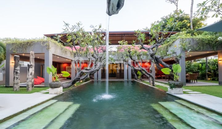 Luxury Villa Only 3 Minutes To The Batu Belig Beach