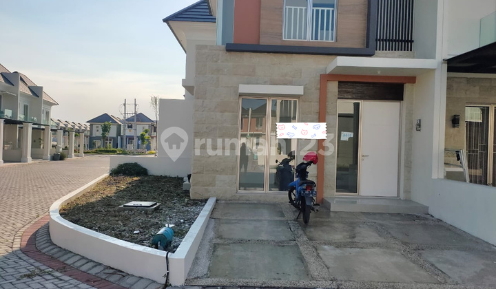 Dijual Rumah Bagus Greenland Residence di Gresik 2 Lantai