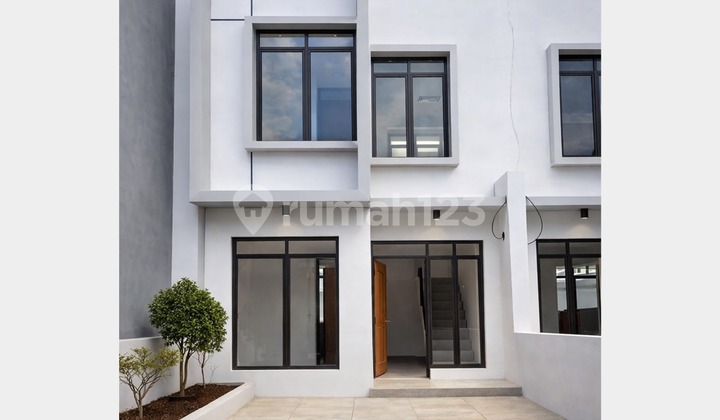 Rumah Cantik Siap Huni Terusan Buahbatu Ciganitri Bandung Dekat Kampus