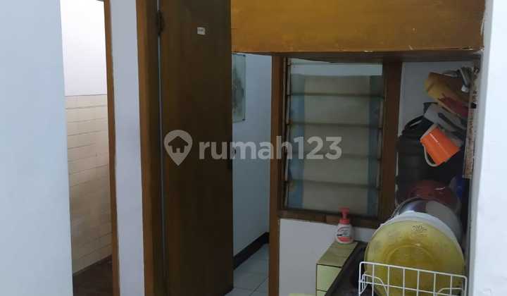 For Sale: 2-Story Building in Kurdi Complex, Former Pharmacy. 2