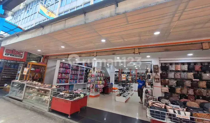 Dijual 3 Ruko Gandeng, 4 Lantai