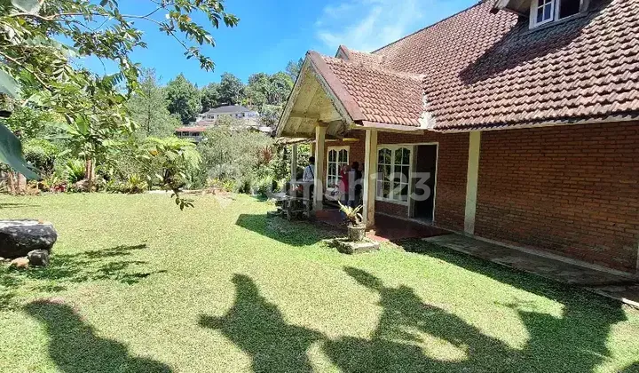 Dijual Vila Bagus Megamendung