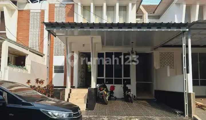 Dijual Rumah Mewah 2 Lantai