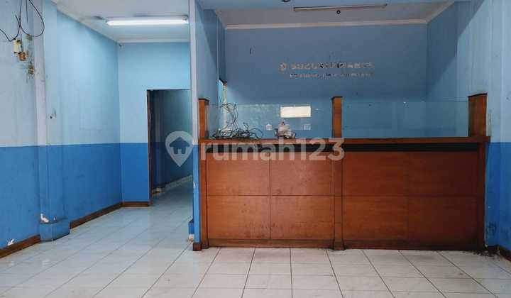 For Rent: 4-Storey Shophouse on Jl Pajajaran 2