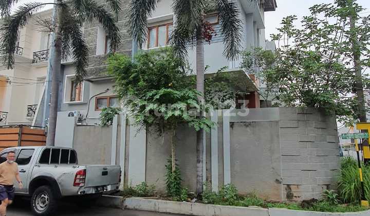 Jual Rumah Bagus Furnished di Kelapa Gading