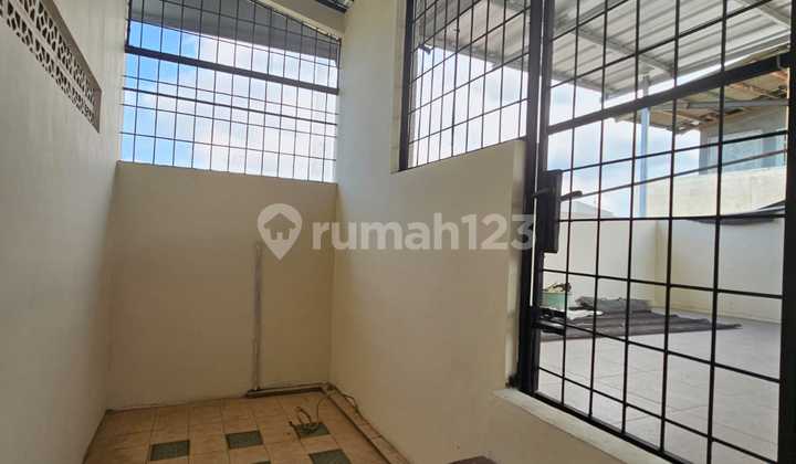 Disewakan Rumah di Sunter 2 Lantai 2