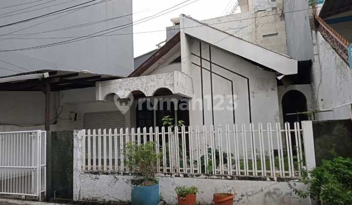 Rumah Tua Lokasi di Sunter Rumah Tua Lokasi di Sunter