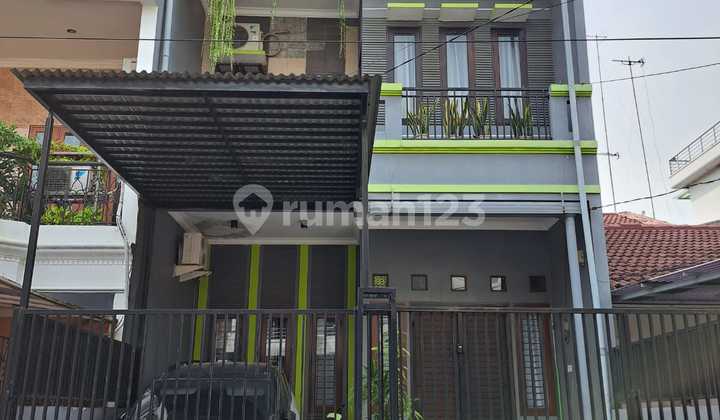 Sell Nice House in Strategic Location in Sunter Sell Nice House in Strategic Location in Sunter