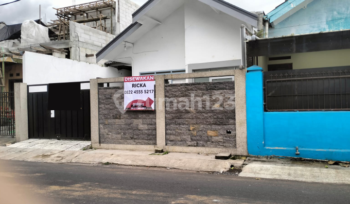Nice 3 Bedroom House Sukun Area Malang City Gmk03941