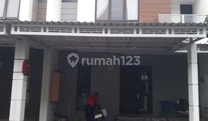 Di Sewakan Rumah Cluster Olive Sumarecon Bekasi
