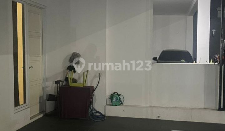 Disewakan Rumah 2 Lantai di Greend Land Kemang Bekasi Selatan