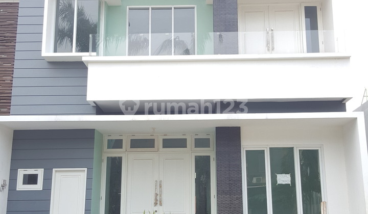Rumah Baru Cakepp di Jakarta Timur Rumah Baru Cakepp di Jakarta Timur