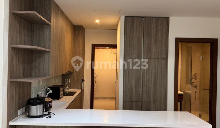 Pakubuwono Spring Corner Unit