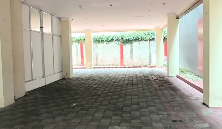 Office Building for Sale in Menteng