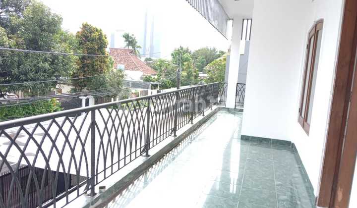 Disewakan Rumah di Menteng Jakarta Pusat 2