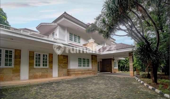 Prime Location Good House Ready to Live in Menteng, Central Jakarta