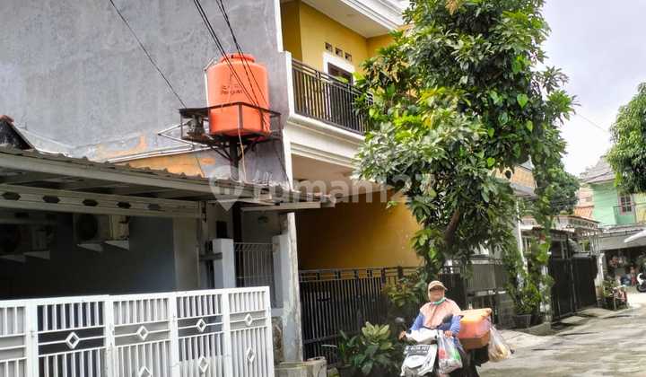 For Sale House in Buana Gardenia Pinang Ciledug Housing Complex 2