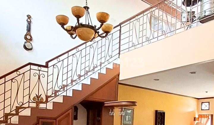 Rumah Cantik 2 Lantai di Ciledug, Bebas Banjir Dekat Akses Tol.