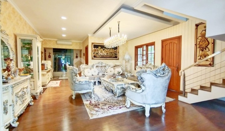 For Sale Luxury House in BSD City Hoek