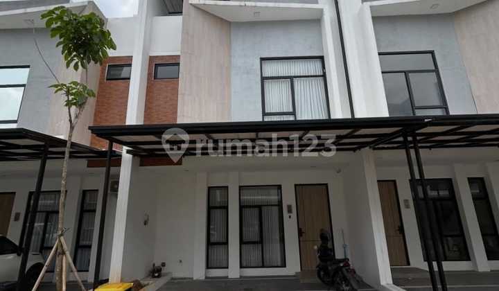 Rumah Siap Huni di Bintaro Sektor 9,Furnished. Dekat Tol.