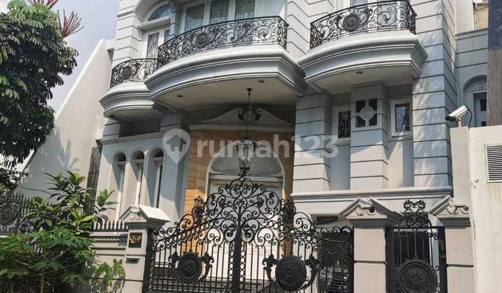 Rumah Dijual di Senayan Residence 1