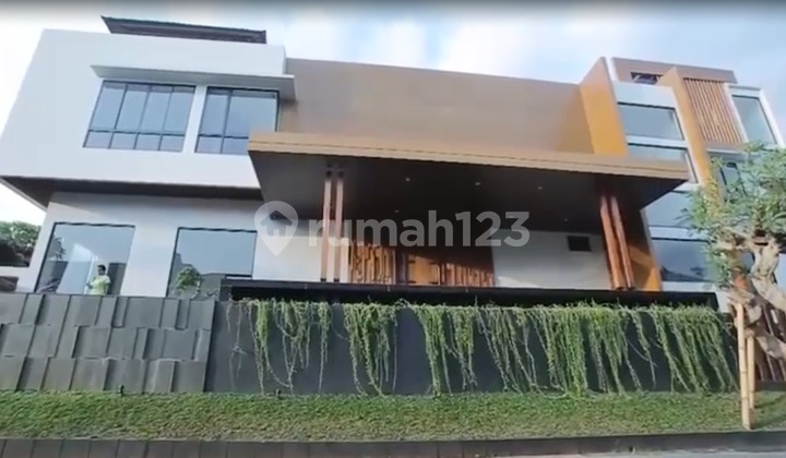 House for Sale in Modernland, Tangerang