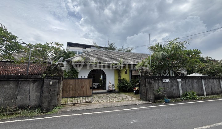 Villa Leasehold di Kerobokan - Dekat Batu Belig Beach (Until 2038) Villa Leasehold di Kerobokan - Dekat Batu Belig Beach (Until 2038)