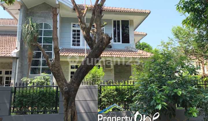 For Sale Large House Corner Position Jagakarsa South Jakarta Ready to Occupy